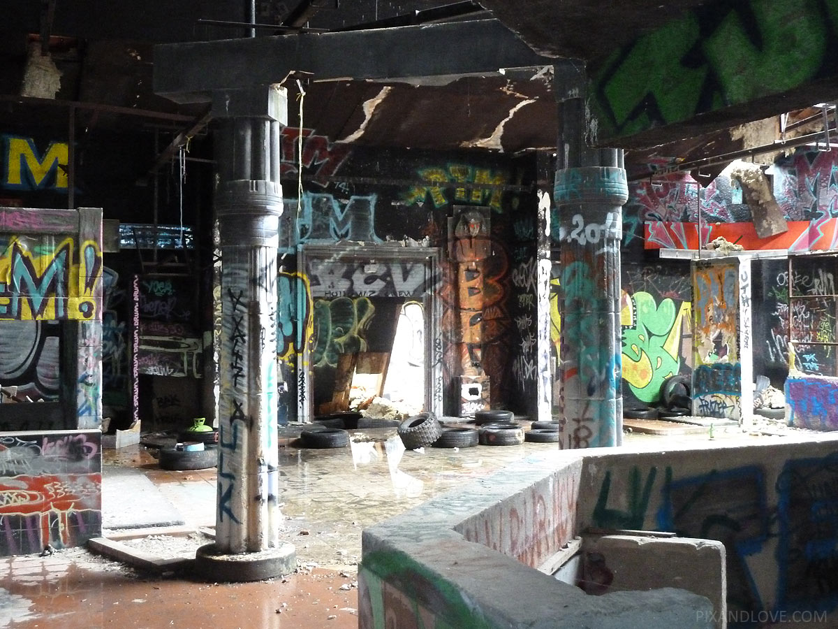 Urbex lieux abandonnés street art